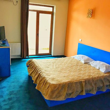 Moticica Hotel Timisoara Esterno foto