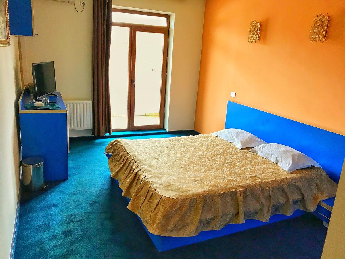 Moticica Hotel Timisoara Esterno foto
