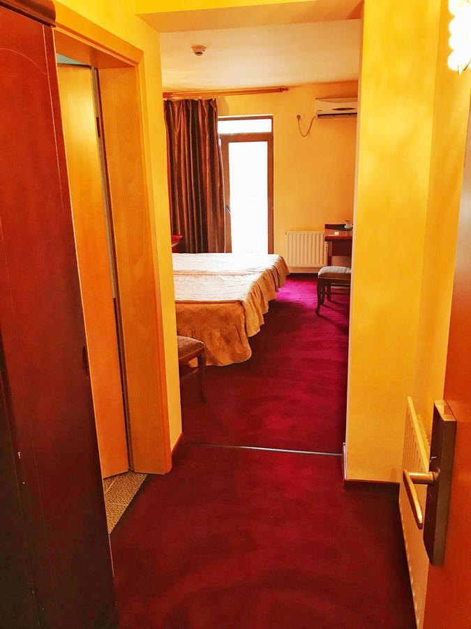 Moticica Hotel Timisoara Esterno foto